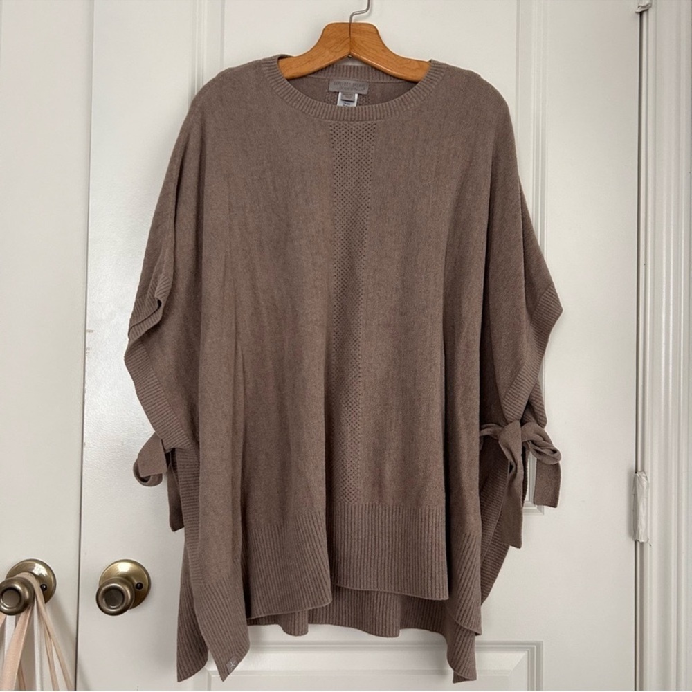 Barefoot Dreams Cozy Chic Hi Lo Poncho with Side Tie - Picture 4 of 10